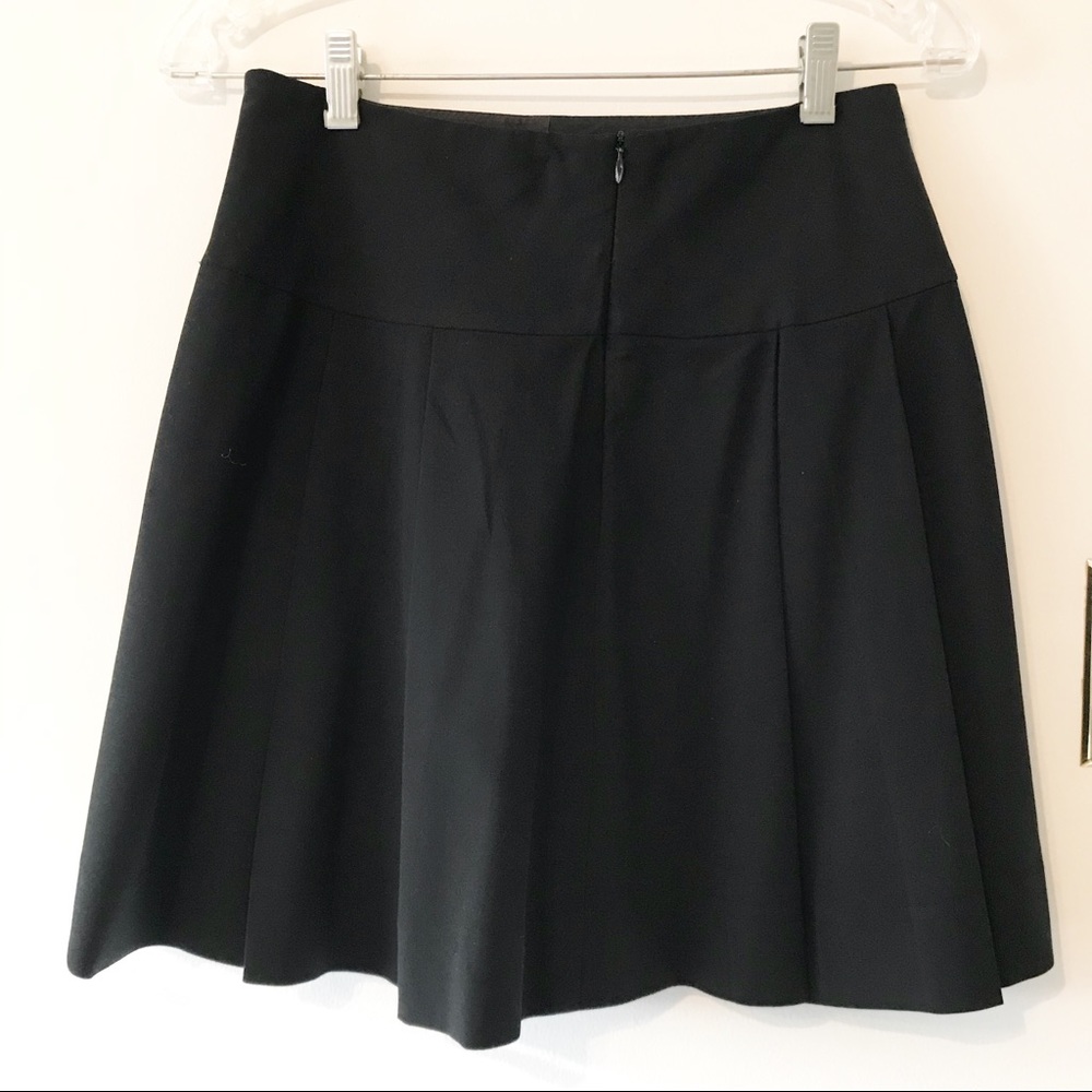 Banana Republic skirt. - Picture 2 of 4